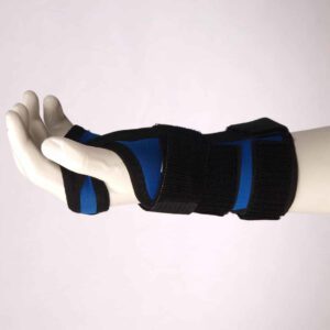 Бандаж на лучезапястный сустав с металлической шиной детский Fosta FK3802 левый