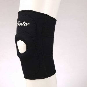 Фиксатор коленного сустава неопреновый с кольцевидной вставкой Fosta F1259