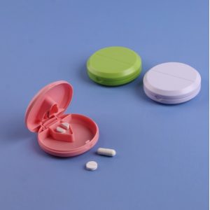 Таблетница 1 секционная с таблеторезкой 4121441